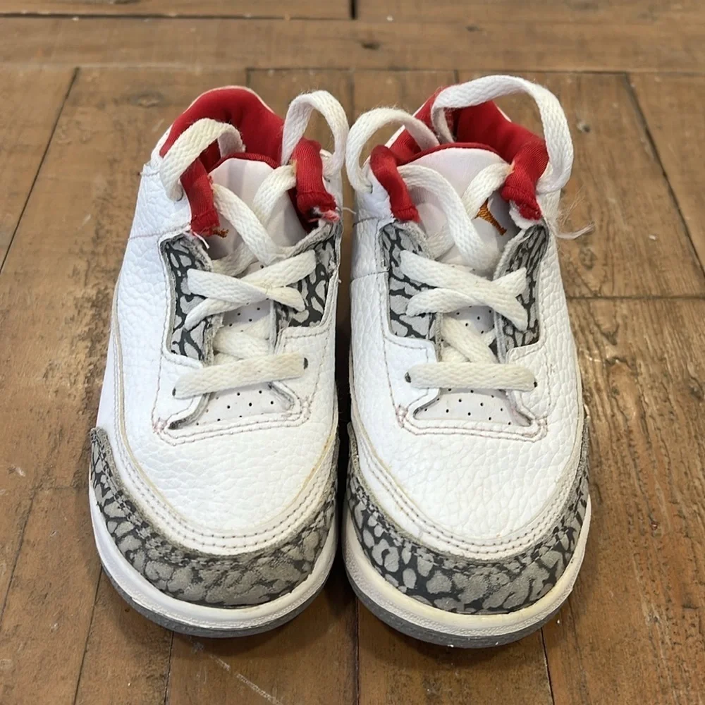 Nike Jordan retro 3 cardinal red sneakers - Picture 2 of 12